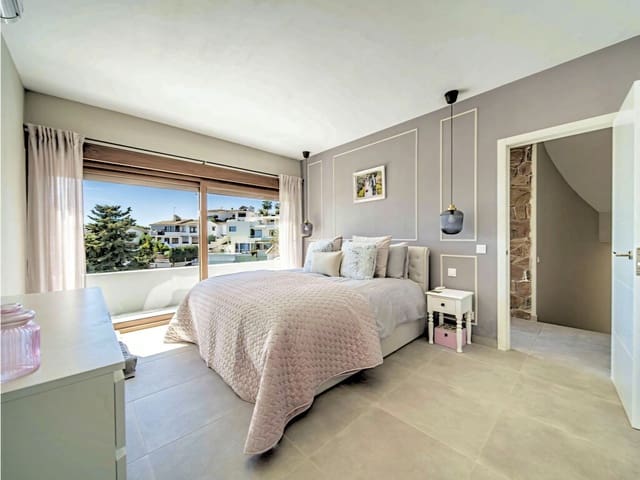5 soverom Villa til salgs i Torremuelle, Benalmádena med svømmebasseng garasje - € 1 275 000 (Ref: 9888695)
