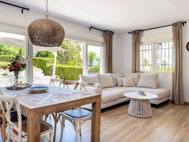 3 soveværelse Villa til salg i Torreblanca, Fuengirola - € 1.175.000 (Ref: 9888696)