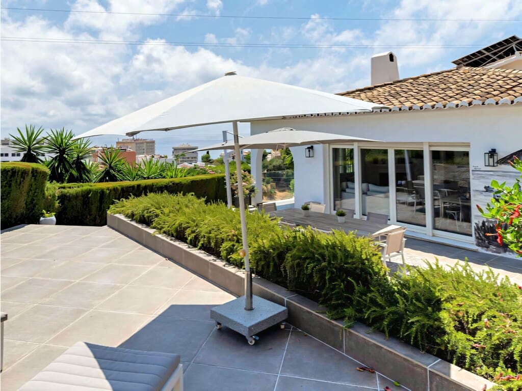 3 sovrum Villa till salu i Fuengirola med pool garage - 1 175 000 € (Ref: 9888696)