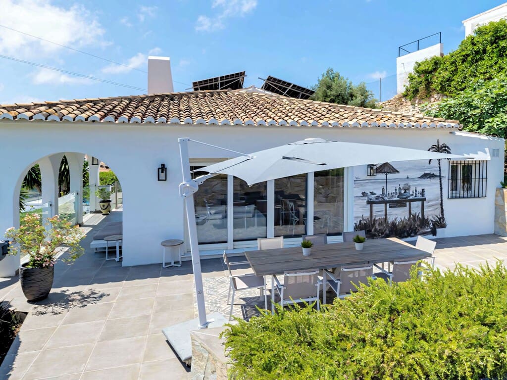 3 sovrum Villa till salu i Fuengirola med pool garage - 1 175 000 € (Ref: 9888696)