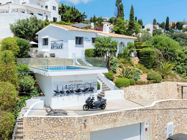 3 soveværelse Villa til salg i Torreblanca, Fuengirola - € 1.175.000 (Ref: 9888696)