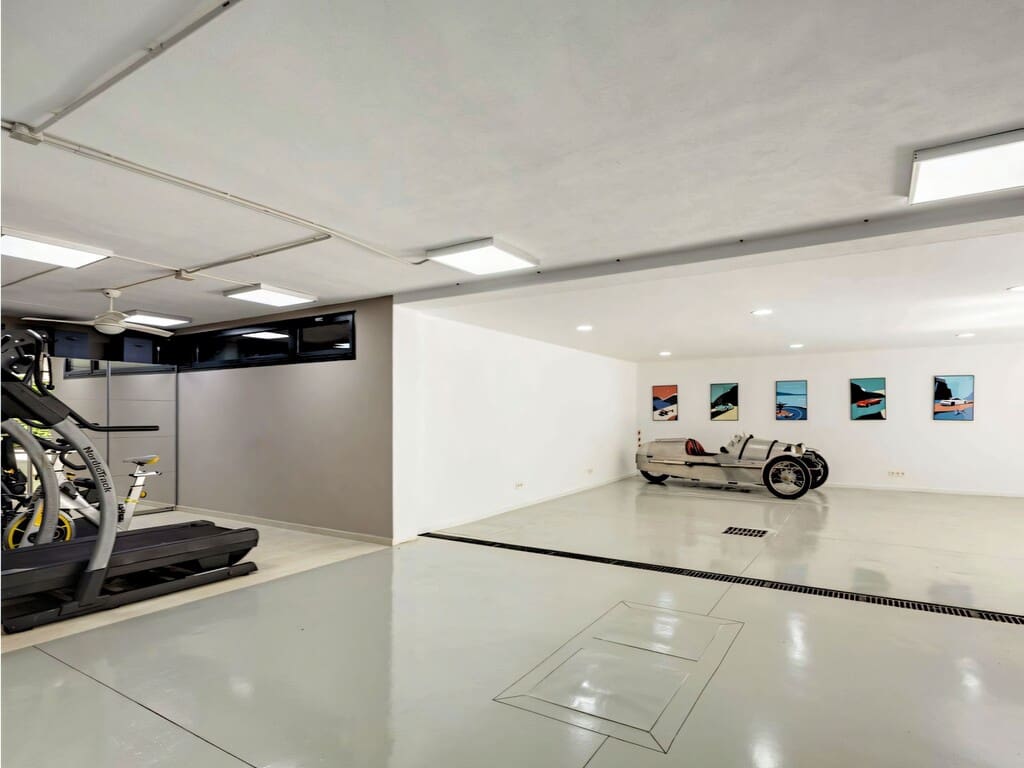 Chalet de 5 habitaciones en Nueva Andalucia en venta con piscina garaje - 3.950.000 € (Ref: 9891805)