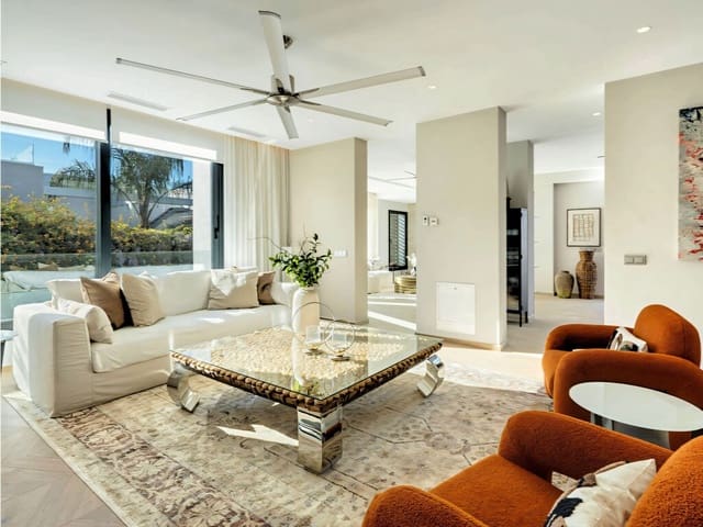 Chalet de 5 habitaciones en Nueva Andalucia, Marbella en venta con piscina garaje - 3.950.000 € (Ref: 9891805)
