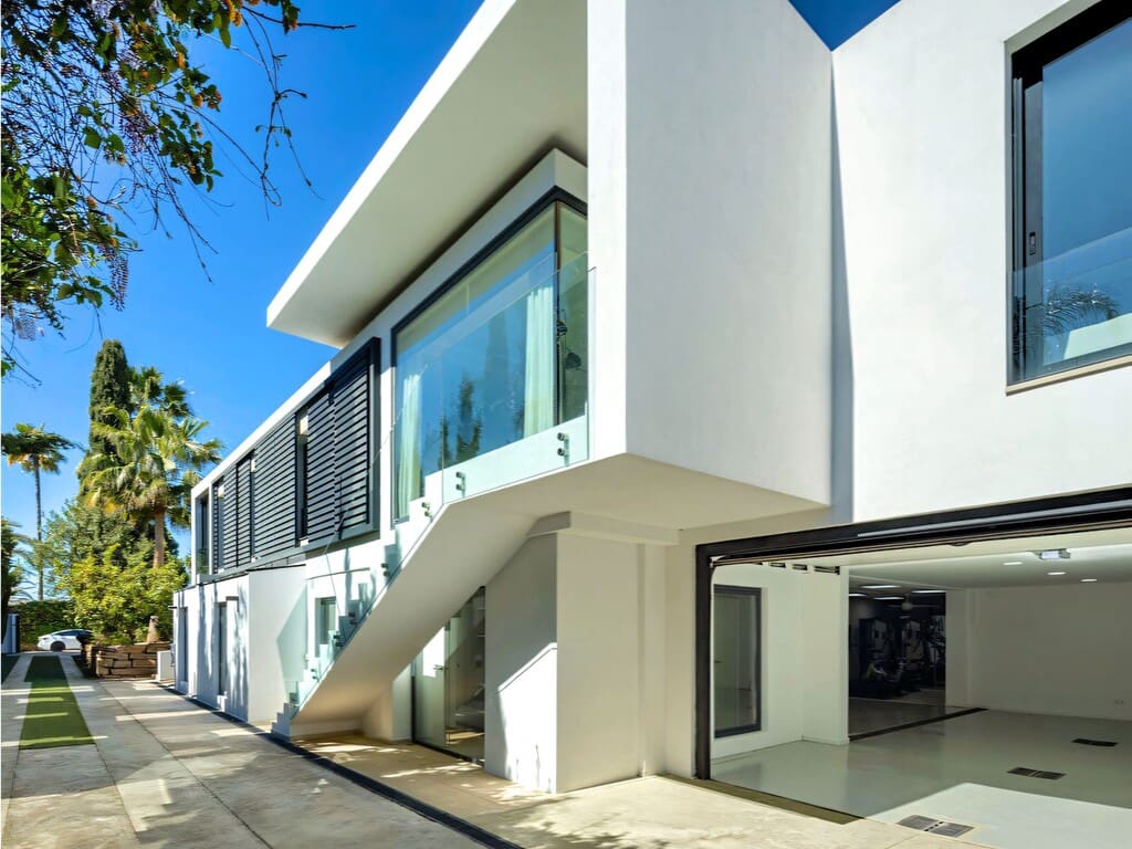 Chalet de 5 habitaciones en Nueva Andalucia en venta con piscina garaje - 3.950.000 € (Ref: 9891805)