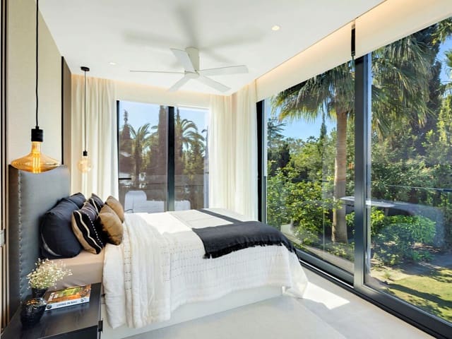 Chalet de 5 habitaciones en Nueva Andalucia, Marbella en venta con piscina garaje - 3.950.000 € (Ref: 9891805)