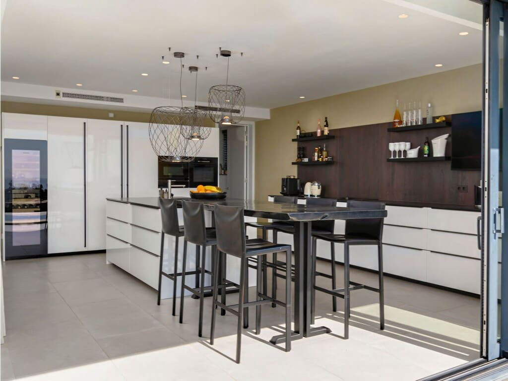 5 Zimmer Villa zu verkaufen in Cabopino mit Pool Garage - 3.950.000 € (Ref: 9891807)
