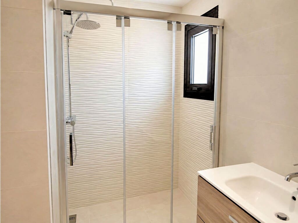 4 sypialnia Willa na sprzedaż w Fuengirola z basenem garażem - 1 475 000 € (Ref: 9891808)