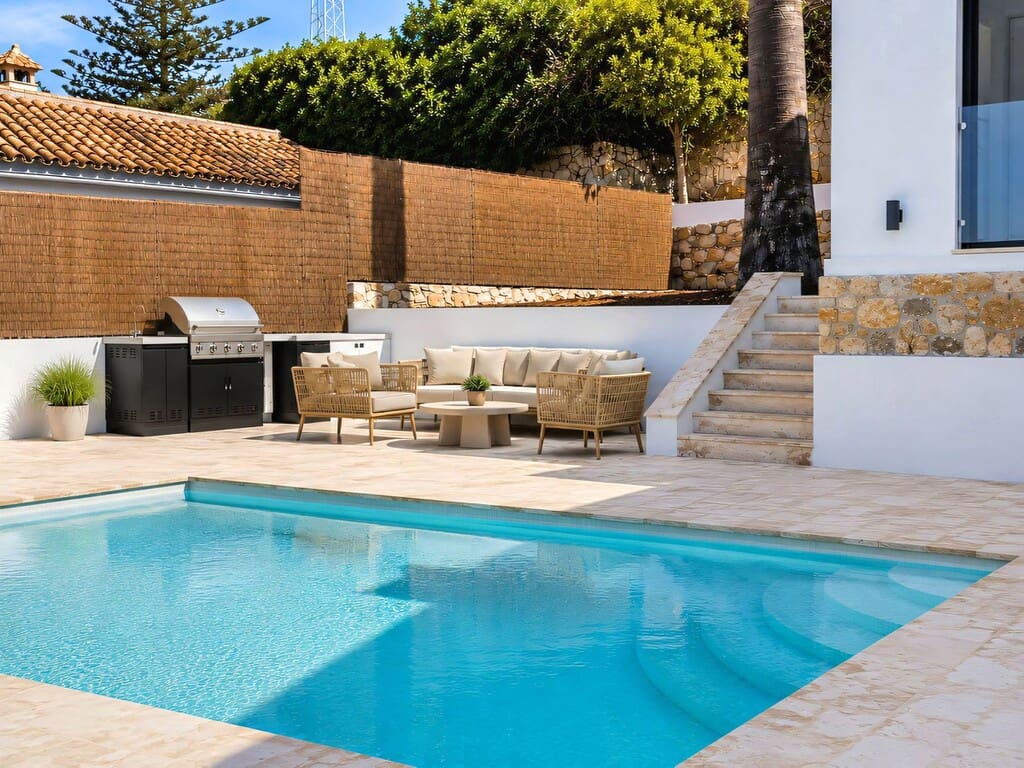 4 sypialnia Willa na sprzedaż w Fuengirola z basenem garażem - 1 475 000 € (Ref: 9891808)