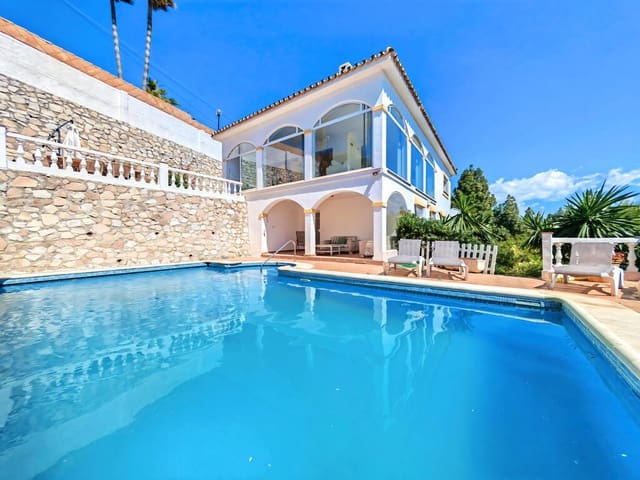 4 chambre Villa/Maison à vendre à Mijas Costa, Mijas avec piscine garage - 1 195 000 € (Ref: 9896270)