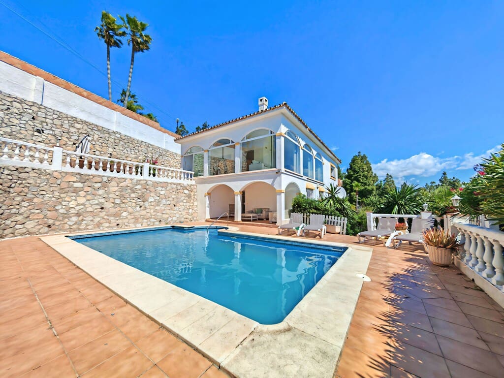 4 quarto Moradia para venda em Mijas Costa com piscina garagem - 1 195 000 € (Ref: 9896270)