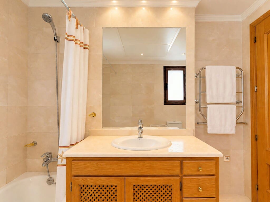 Chalet de 5 habitaciones en La Quinta en venta con piscina garaje - 2.400.000 € (Ref: 9896271)