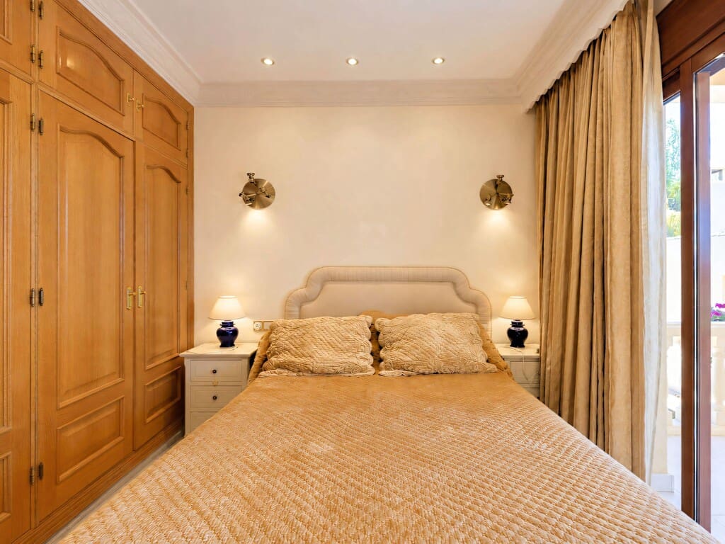 Chalet de 5 habitaciones en La Quinta en venta con piscina garaje - 2.400.000 € (Ref: 9896271)