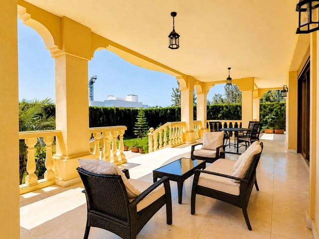 Chalet de 5 habitaciones en La Quinta, Benahavís en venta - 2.400.000 € (Ref: 9896271)