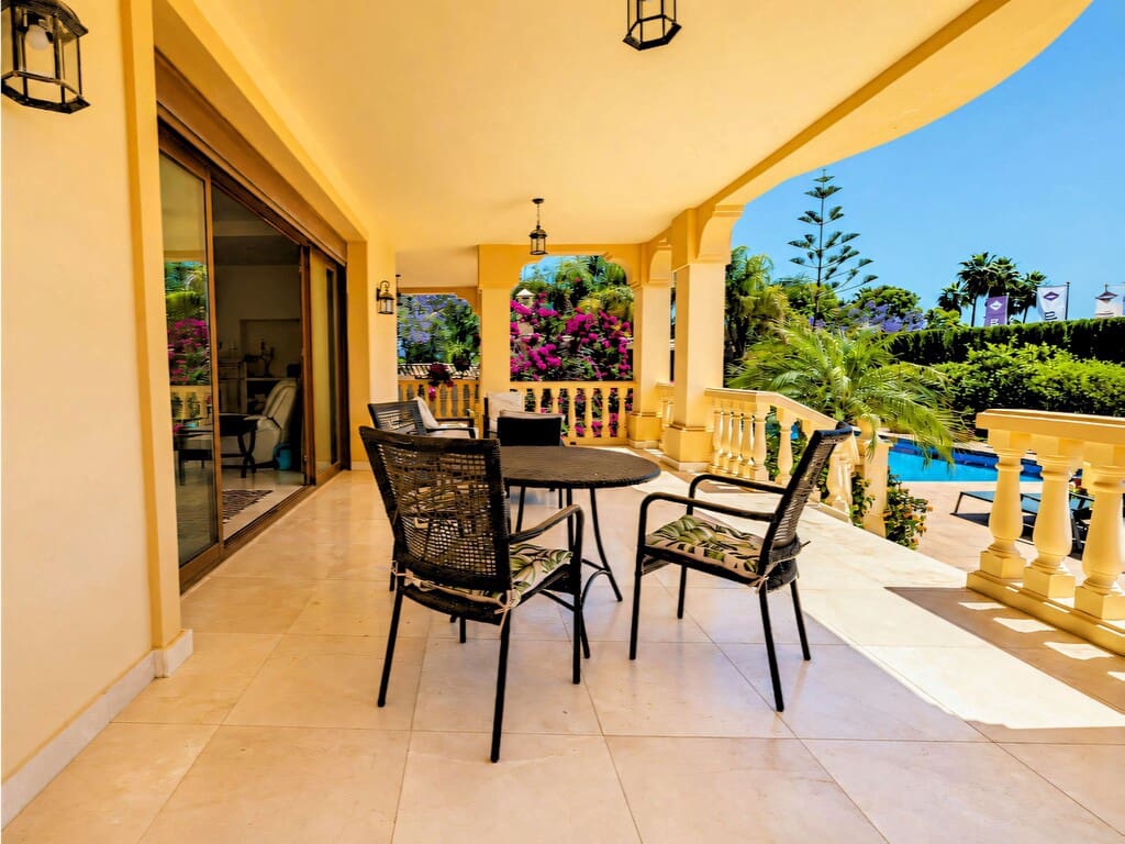 Chalet de 5 habitaciones en La Quinta en venta con piscina garaje - 2.400.000 € (Ref: 9896271)