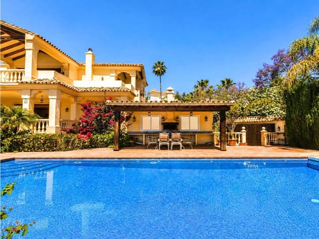 Chalet de 5 habitaciones en La Quinta, Benahavís en venta - 2.400.000 € (Ref: 9896271)