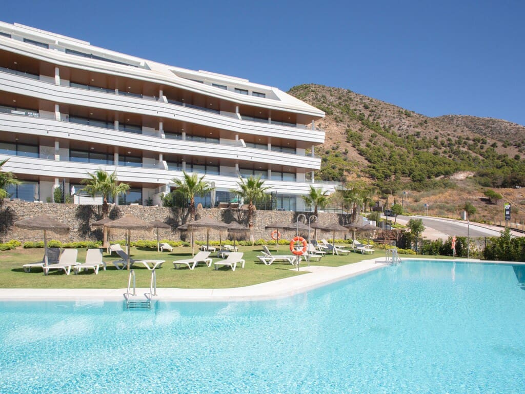 2 sovrum Lägenhet till salu i Fuengirola med pool garage - 749 000 € (Ref: 9896272)