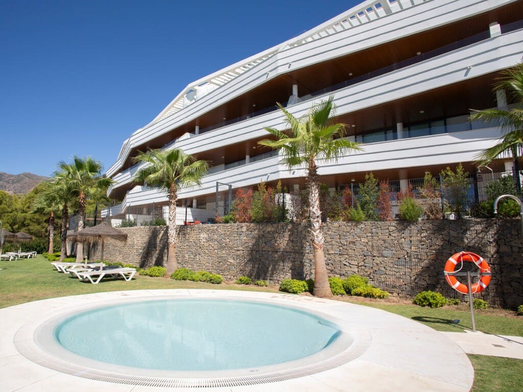 2 sovrum Lägenhet till salu i Fuengirola med pool garage - 749 000 € (Ref: 9896272)