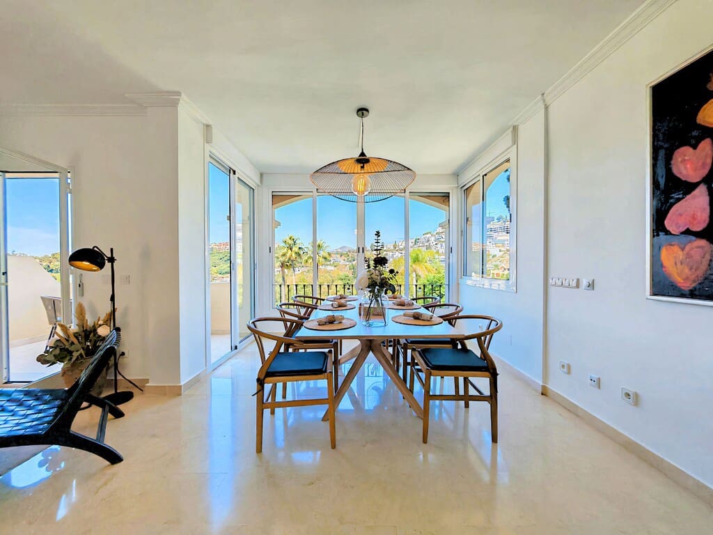 2 sovrum Takvåning till salu i La Quinta med pool garage - 685 000 € (Ref: 9899124)