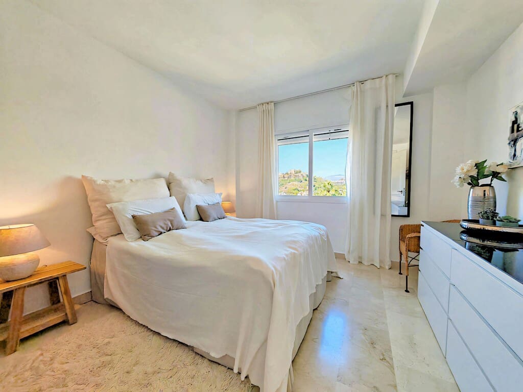 2 sovrum Takvåning till salu i La Quinta med pool garage - 685 000 € (Ref: 9899124)