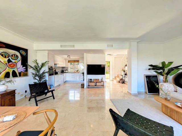 2 sovrum Takvåning till salu i La Quinta, Benahavís med pool garage - 685 000 € (Ref: 9899124)