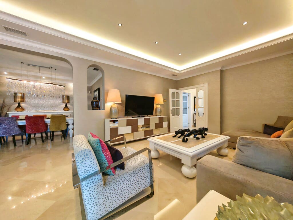 4 Zimmer Villa zu verkaufen in Elviria mit Pool Garage - 2.250.000 € (Ref: 9900991)