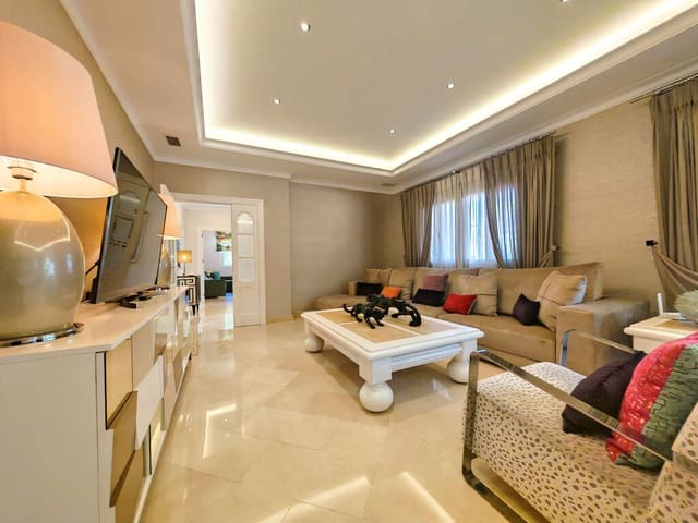 4 Zimmer Villa zu verkaufen in Elviria, Marbella mit Pool Garage - 2.250.000 € (Ref: 9900991)