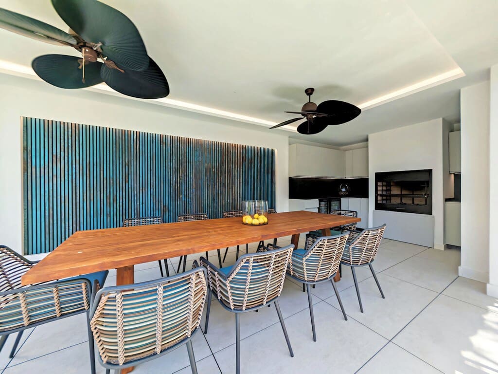 4 Zimmer Villa zu verkaufen in Elviria mit Pool Garage - 2.250.000 € (Ref: 9900991)