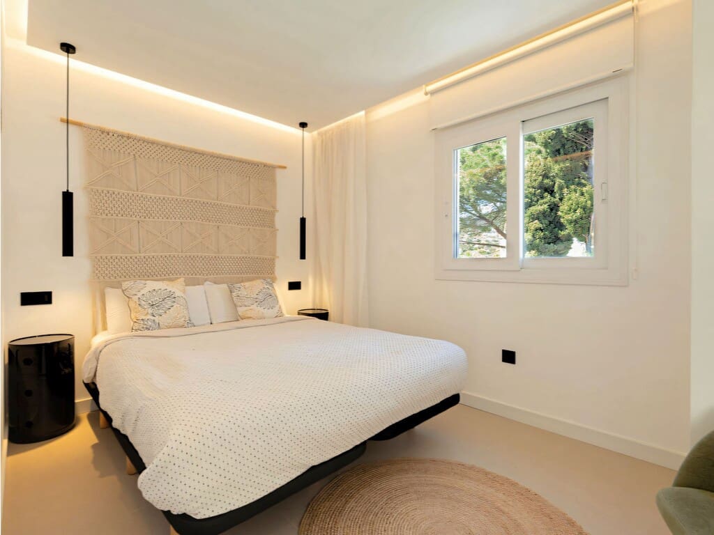 3 bedroom Townhouse for sale in Nueva Andalucia with pool garage - € 995,000 (Ref: 9900992)
