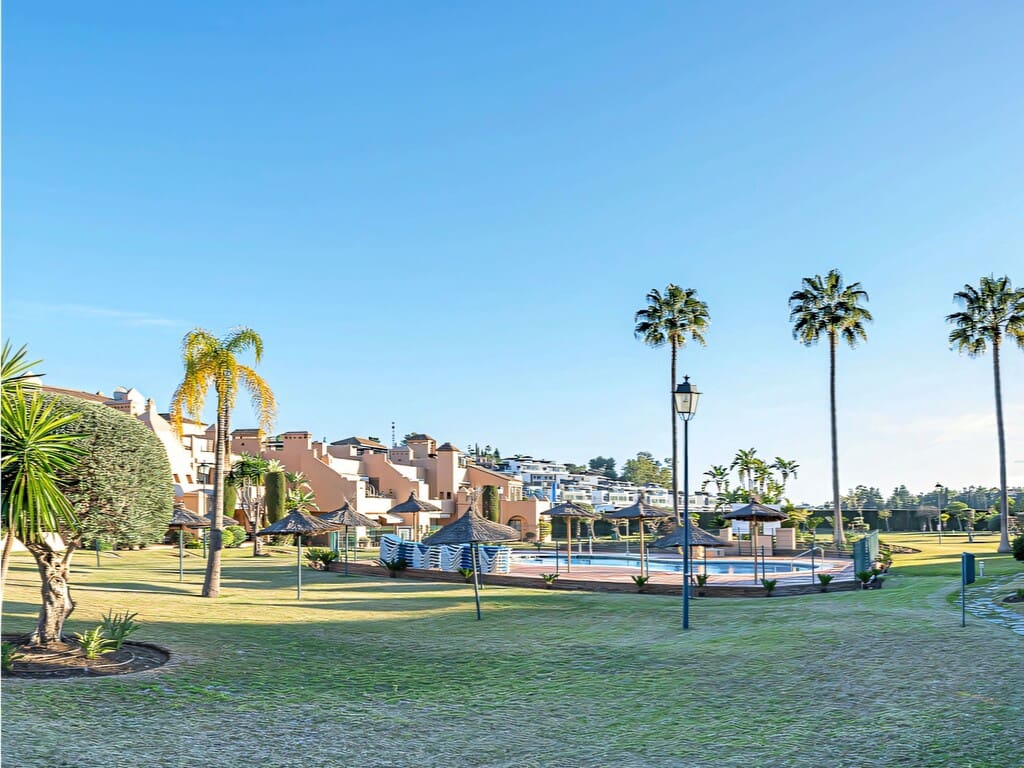3 soveværelse Penthouse til salg i Atalaya-Isdabe med swimmingpool - € 798.000 (Ref: 9903856)