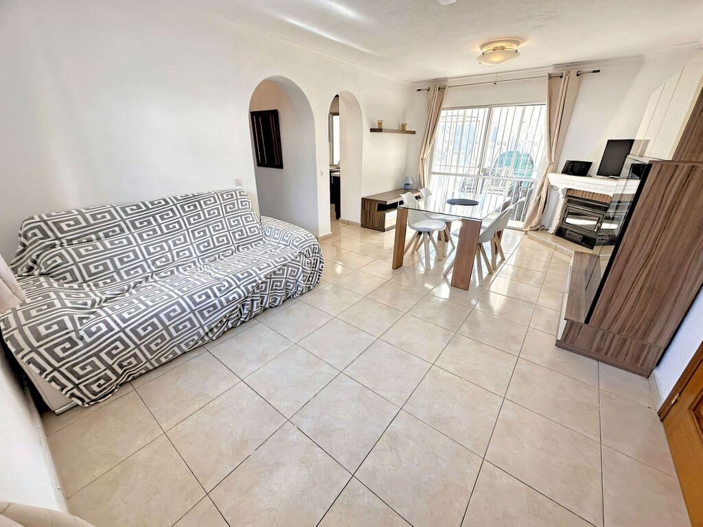 4 bedroom Villa for sale in Mijas Costa with pool garage - € 650,000 (Ref: 9903857)