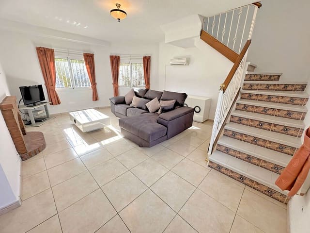4 bedroom Villa for sale in Mijas Costa, Mijas with pool garage - € 650,000 (Ref: 9903857)