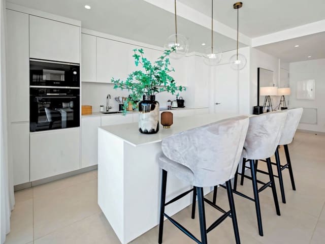 3 sypialnia Apartament na sprzedaż w Fuengirola z basenem garażem - 690 000 € (Ref: 9907493)