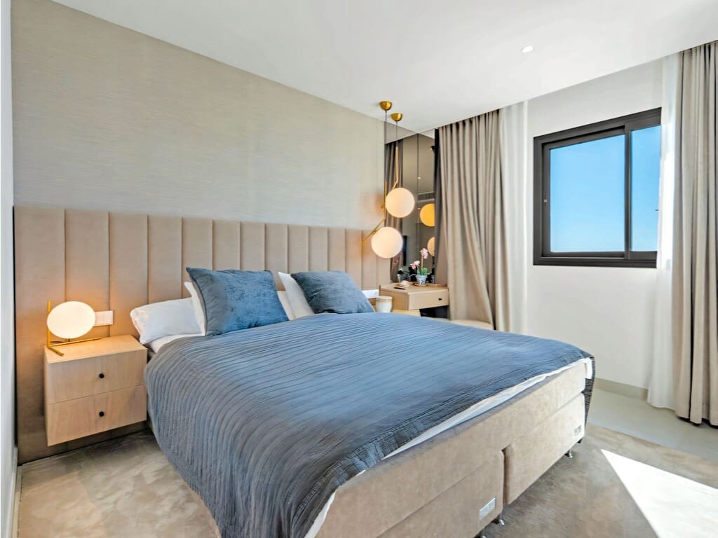 3 sypialnia Apartament na sprzedaż w Fuengirola z basenem garażem - 690 000 € (Ref: 9907493)