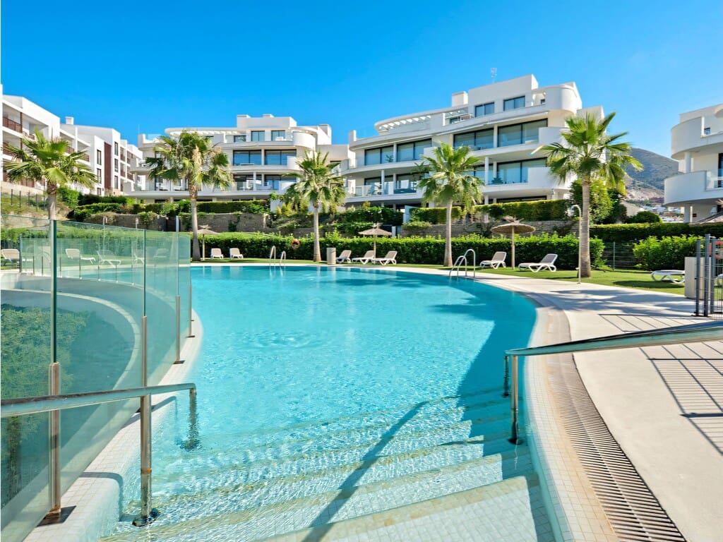 3 sypialnia Apartament na sprzedaż w Fuengirola z basenem garażem - 690 000 € (Ref: 9907493)