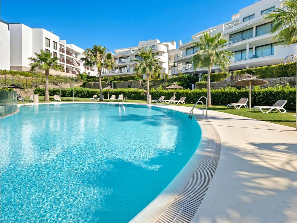 3 sypialnia Apartament na sprzedaż w Fuengirola z basenem garażem - 690 000 € (Ref: 9907493)