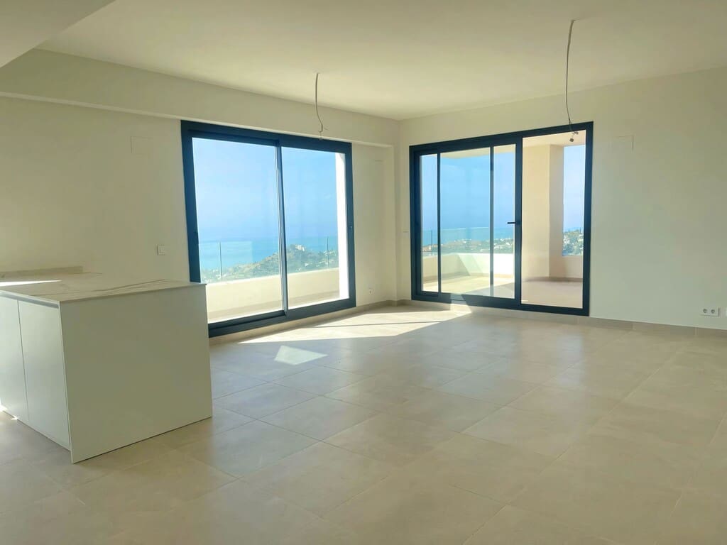 3 soveværelse Penthouse til salg i Benalmadena med swimmingpool garage - € 750.000 (Ref: 9910092)