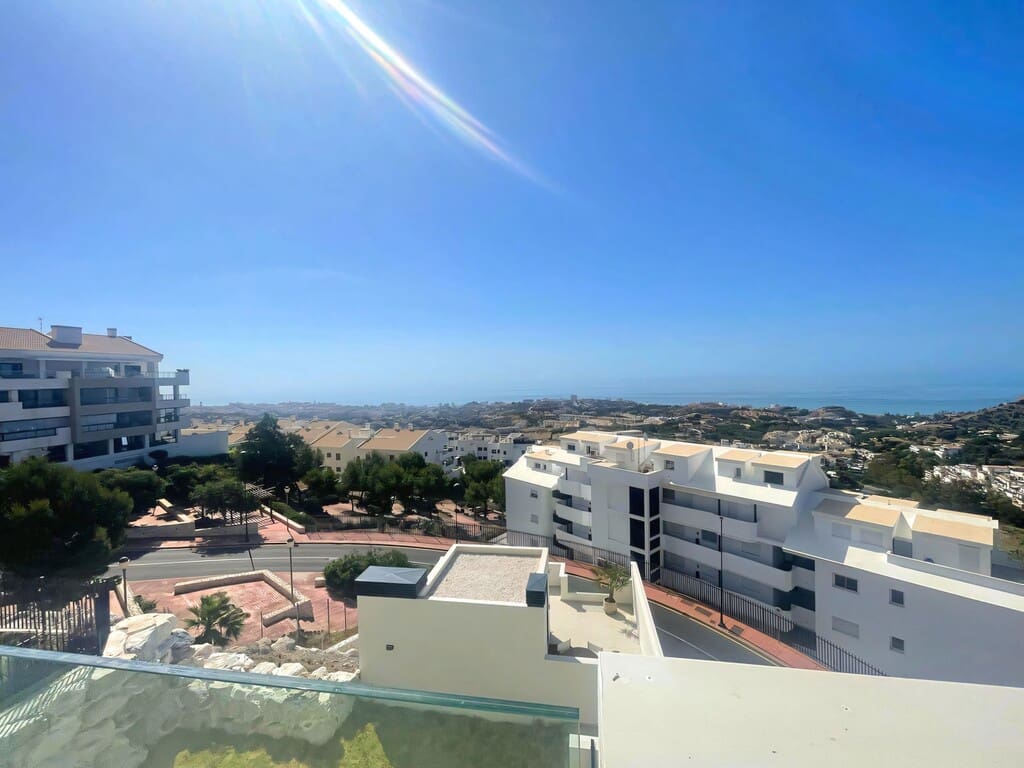 3 soveværelse Penthouse til salg i Benalmadena med swimmingpool garage - € 750.000 (Ref: 9910092)