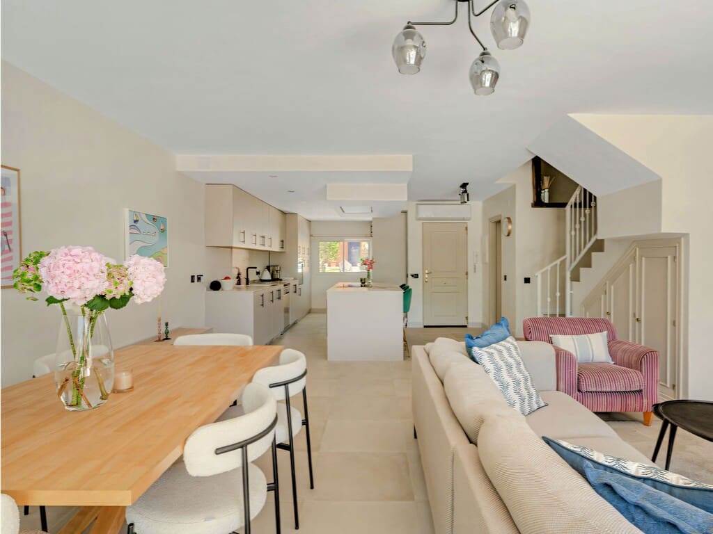 3 bedroom Townhouse for sale in New Golden Mile with pool garage - € 595,000 (Ref: 9910094)