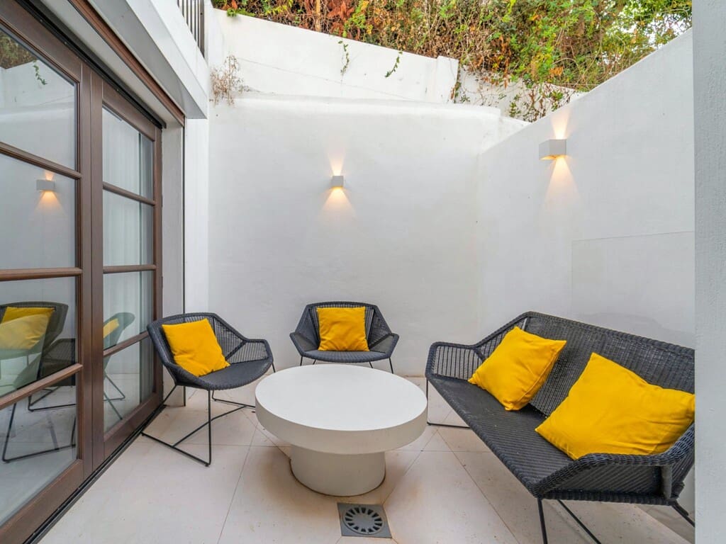 2 soverom Hus til salgs i Golden Mile med svømmebasseng - € 995 000 (Ref: 9912662)
