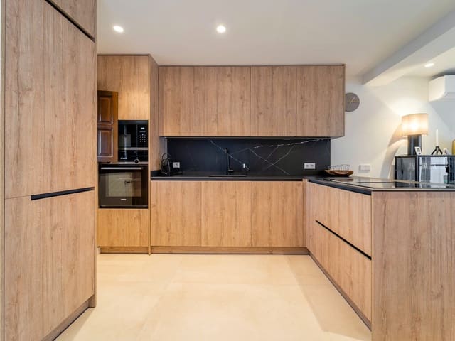 2 soverom Hus til salgs i Golden Mile, Marbella - € 995 000 (Ref: 9912662)