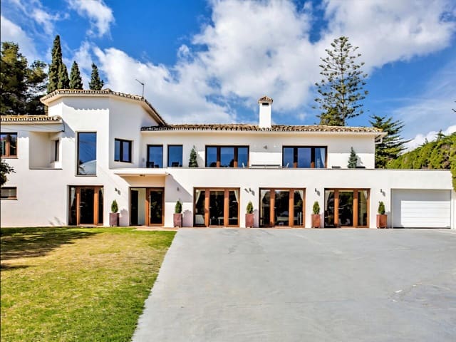 7 sypialnia Willa na sprzedaż w San Pedro de Alcantara, Marbella z basenem garażem - 3 000 000 € (Ref: 9912663)