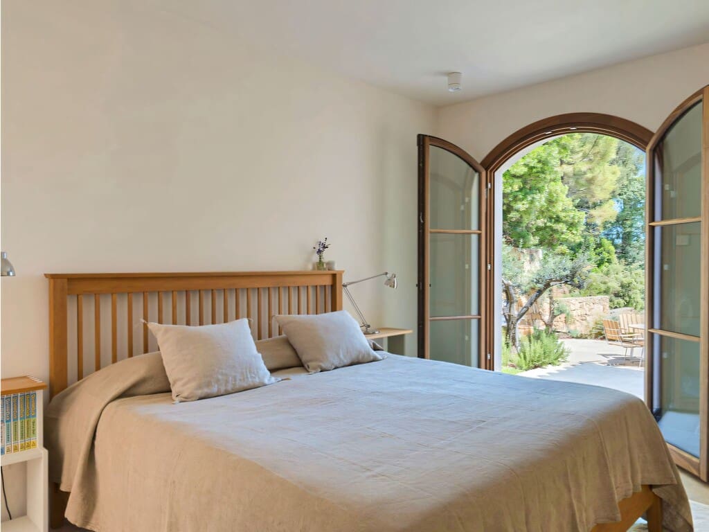 Chalet de 4 habitaciones en El Madroñal en venta con piscina garaje - 6.450.000 € (Ref: 9915309)