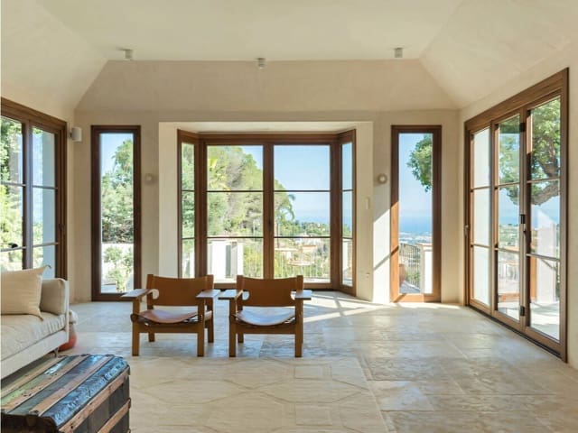 Chalet de 4 habitaciones en El Madroñal, Benahavís en venta - 6.450.000 € (Ref: 9915309)