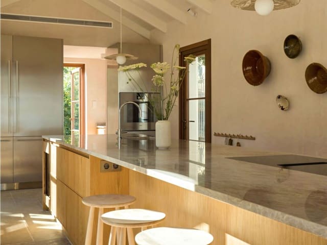 Chalet de 4 habitaciones en El Madroñal, Benahavís en venta - 6.450.000 € (Ref: 9915309)