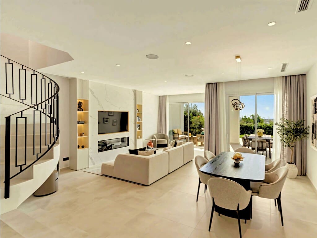 3 bedroom Townhouse for sale in La Quinta with pool garage - € 1,750,000 (Ref: 9920021)
