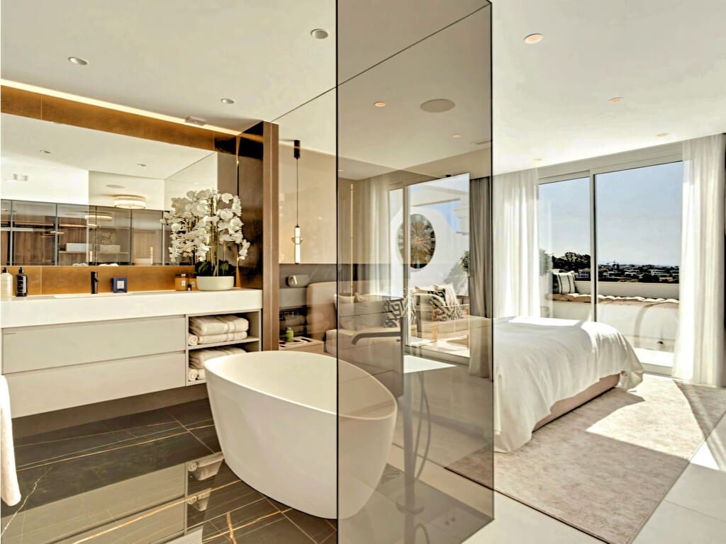 3 bedroom Townhouse for sale in La Quinta with pool garage - € 1,750,000 (Ref: 9920021)