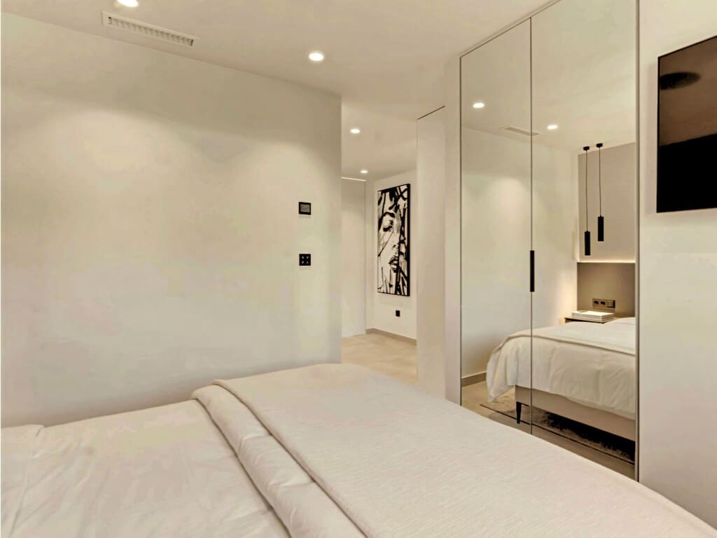 3 bedroom Townhouse for sale in La Quinta with pool garage - € 1,750,000 (Ref: 9920021)
