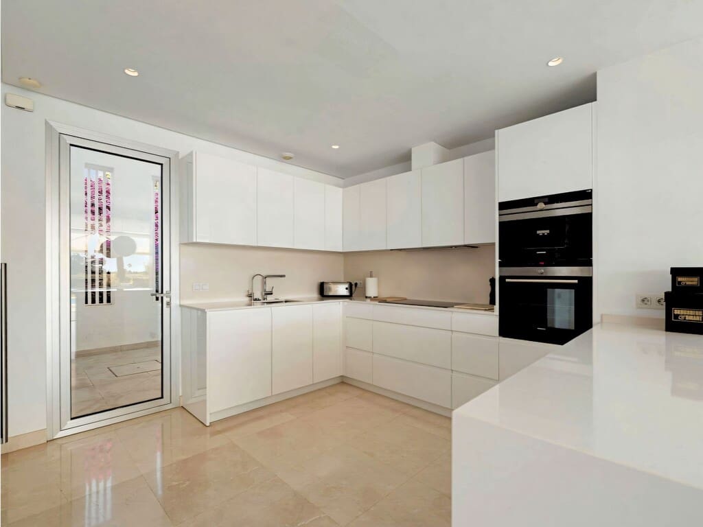 Chalet de 4 habitaciones en Río Real en venta con piscina garaje - 2.800.000 € (Ref: 9920022)