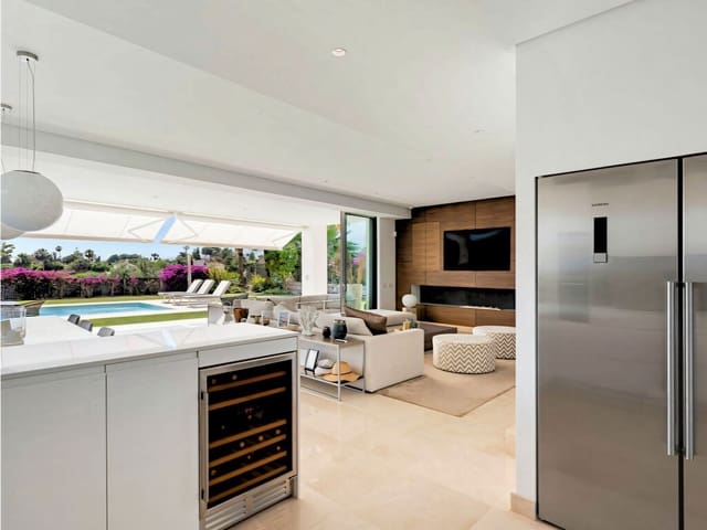 Chalet de 4 habitaciones en Río Real, Marbella en venta con piscina garaje - 2.800.000 € (Ref: 9920022)