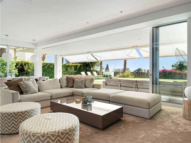 Chalet de 4 habitaciones en Río Real, Marbella en venta con piscina garaje - 2.800.000 € (Ref: 9920022)